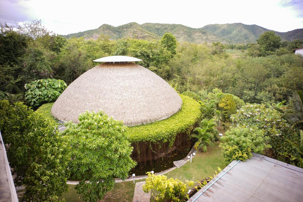Mittapan Hotel Kanchanaburi Exteriér fotografie